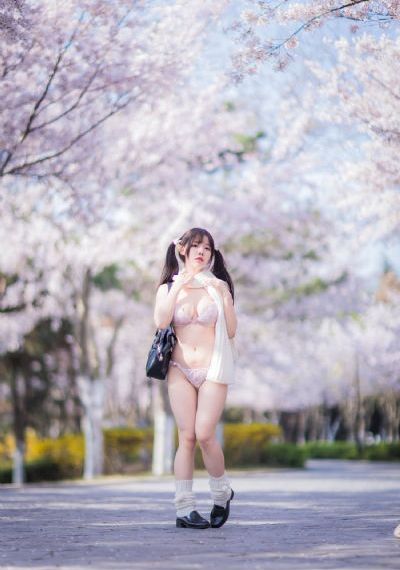 哟哟高清无码_超清免费观看电视剧