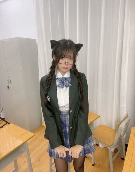 丰满人妻一区二区三区四区仙踪林_720完整在线观看