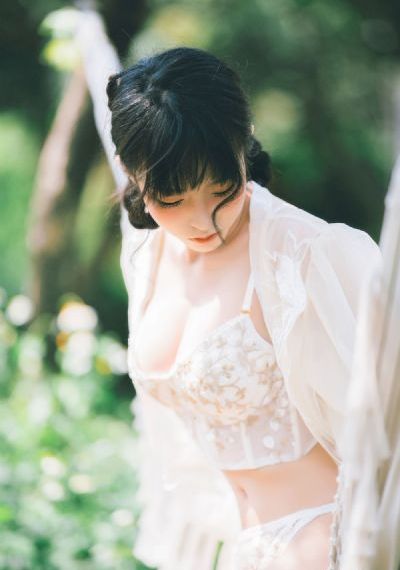 女人脱个精光让男人随便摸_BD韩语在线视频观看